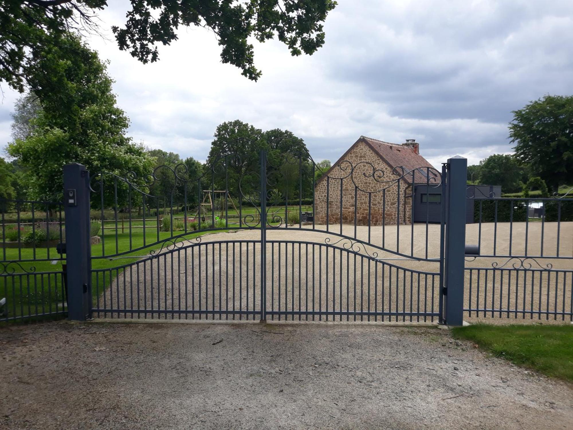 Gite De La Houssiere Joue-du-Bois Exteriör bild